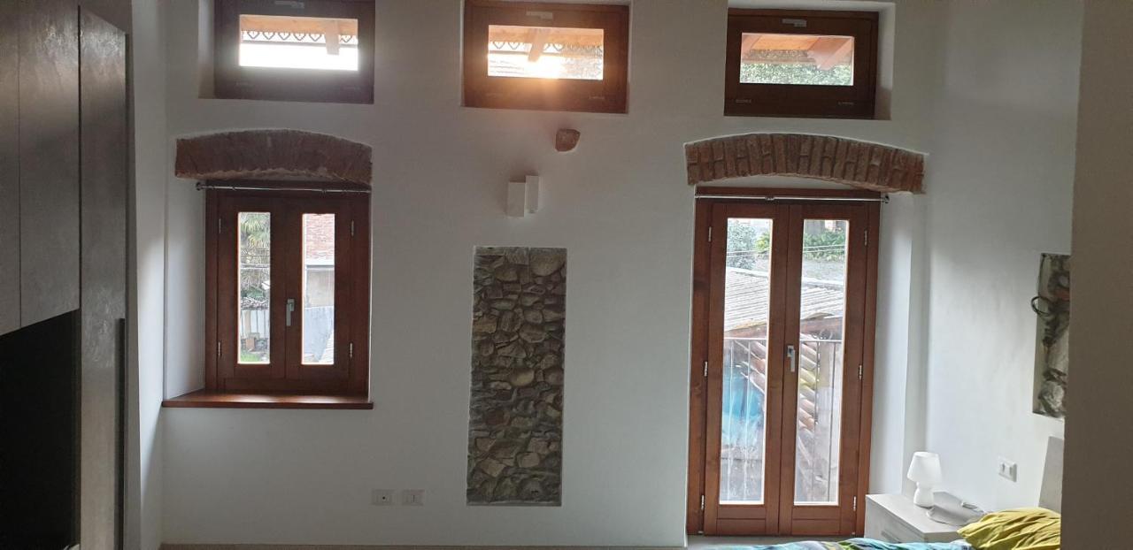 Casa Del Lago Travedona Extérieur photo